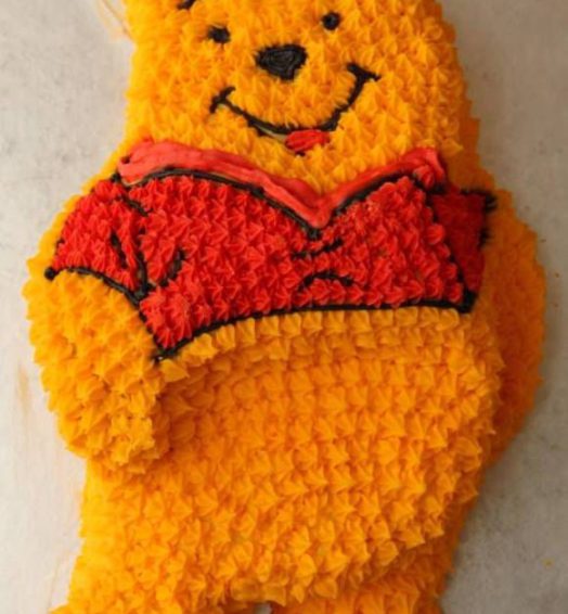 Winnie Pooh Bear Birthday Cake