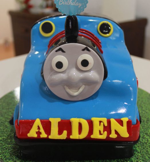Thomas the tank engine cake