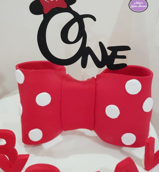 Minny Mouse Themed Cake